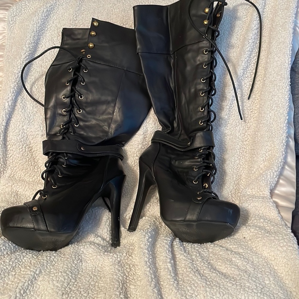 Black Boots
